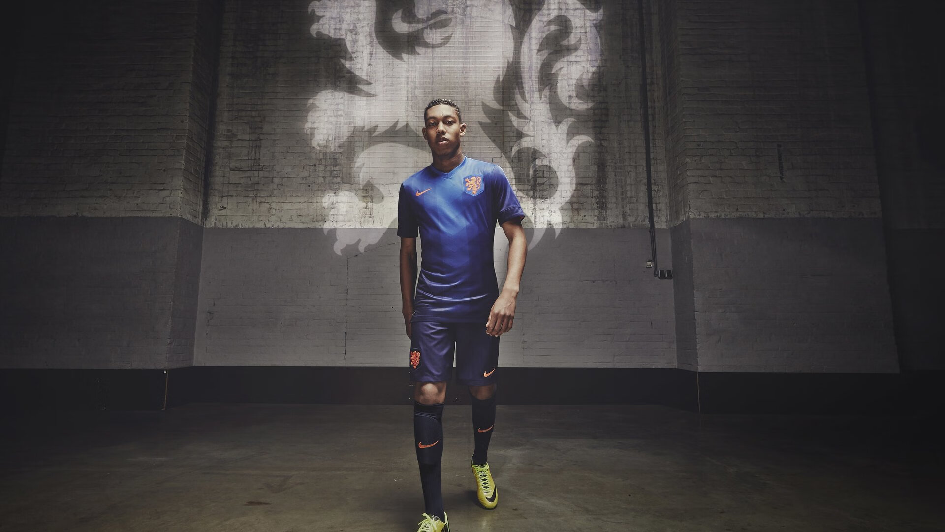 国足是否应强化身体对抗能力训练，国足减少训练强度