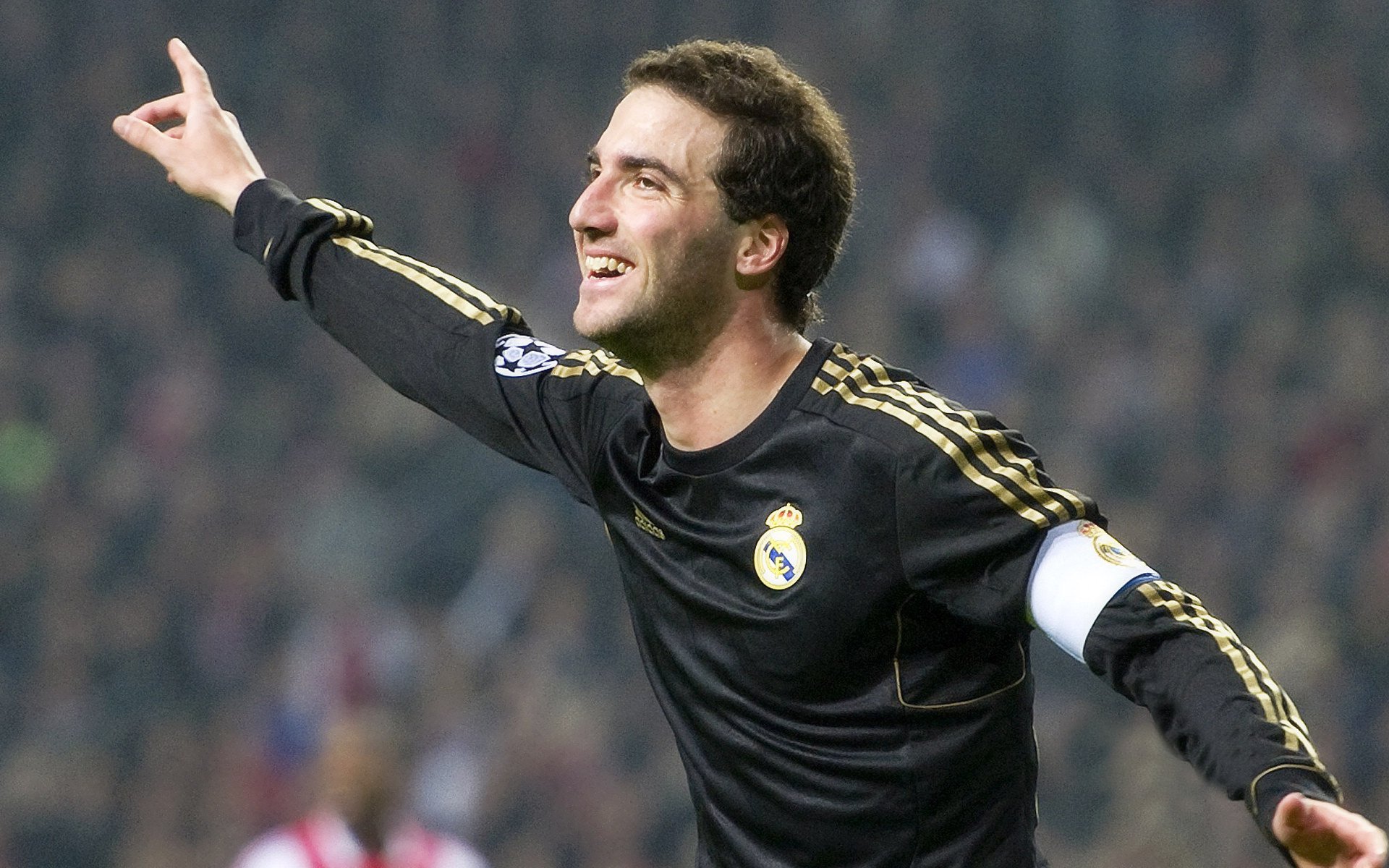 沃特福德主场战平，保持不败战绩，沃特福德中场